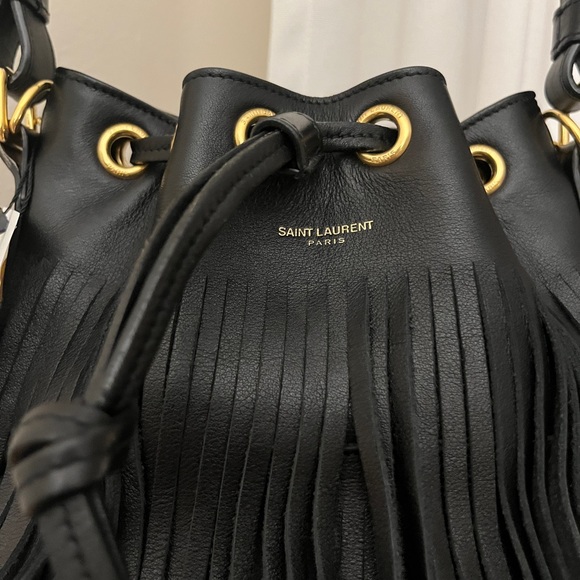 SAINT LAURENT SMALL EMMANUELLE BLACK LEATHER FRINGE BUCKET CROSSBODY BAG - Picture 5 of 13